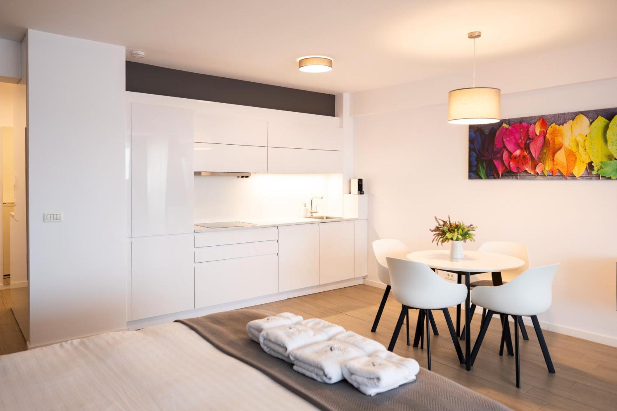 Lounge 8 Studios Oradea Ngoại thất bức ảnh