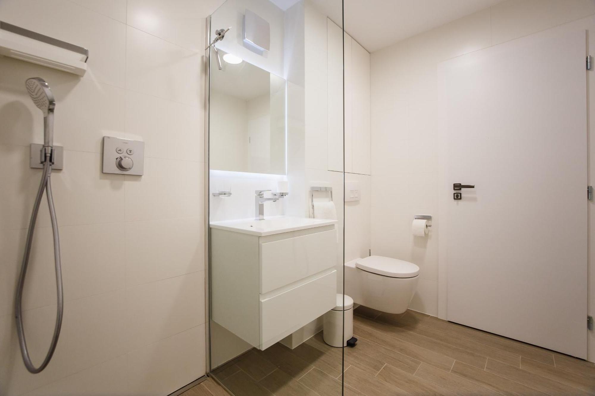 Lounge 8 Studios Oradea Phòng bức ảnh