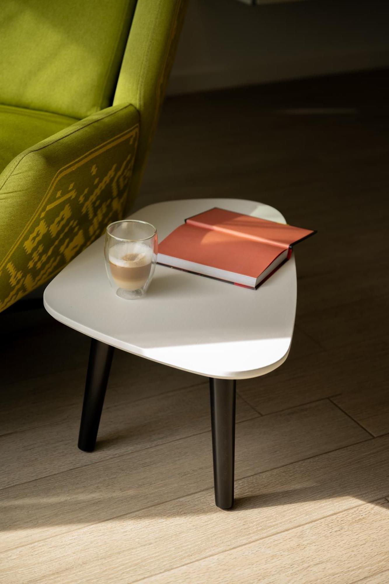 Lounge 8 Studios Oradea Phòng bức ảnh